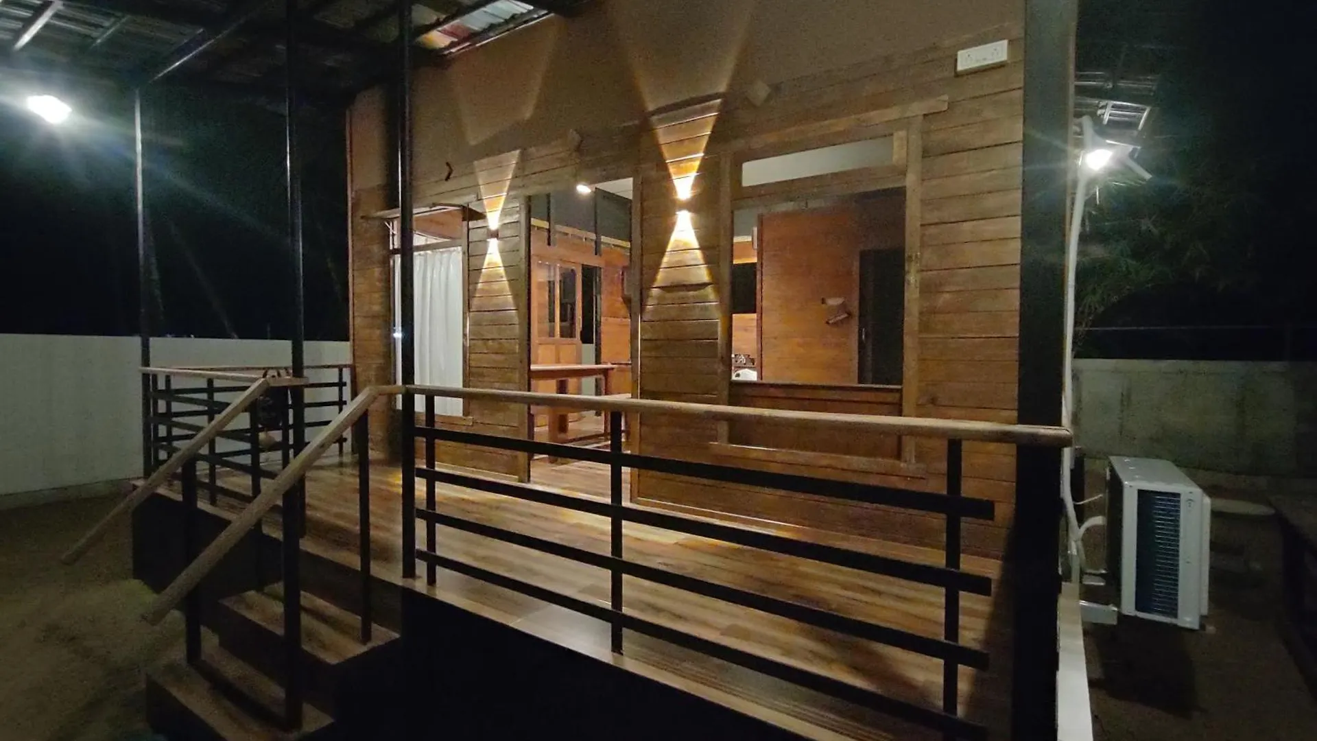 Katadi Beach Home Thanniyam
